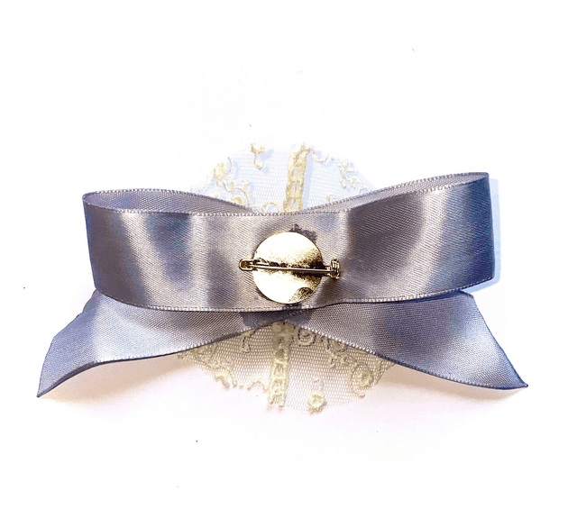 'magician' brooch