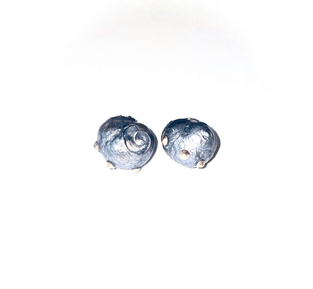 'silver snail' earrings
