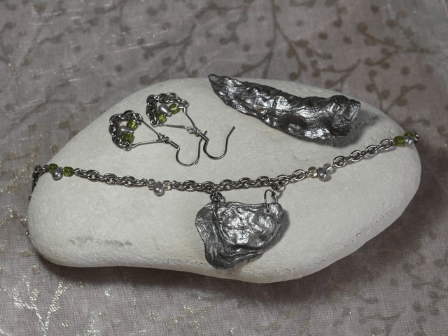 'écaille métallique' necklace