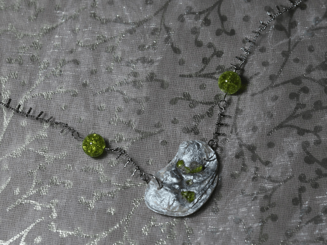 'écume satinée' necklace