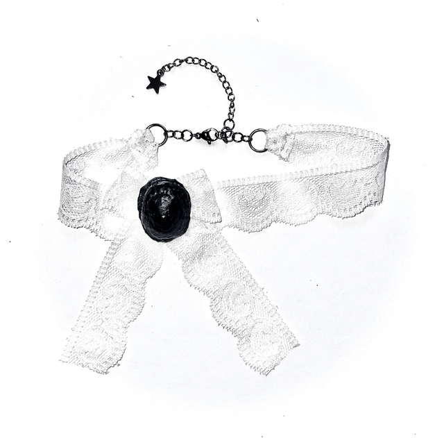 'lace' necklace