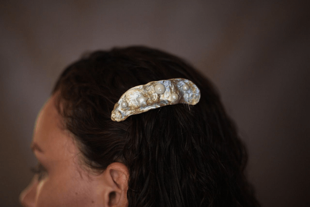'magician' hairclip