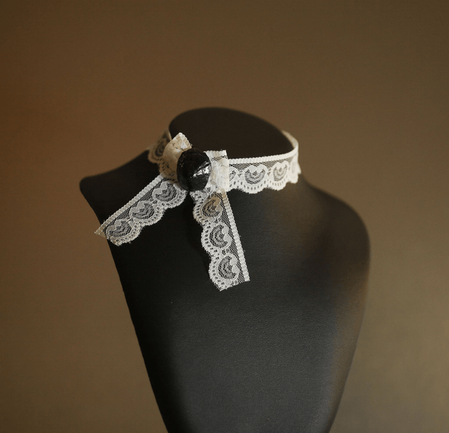 'lace' necklace