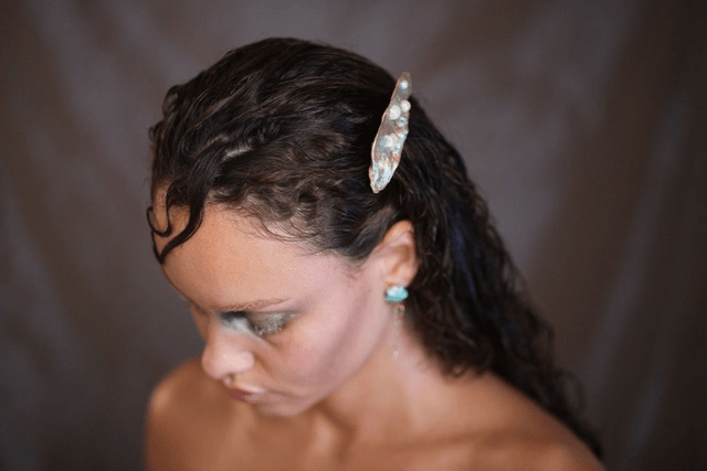 'magician' hairclip