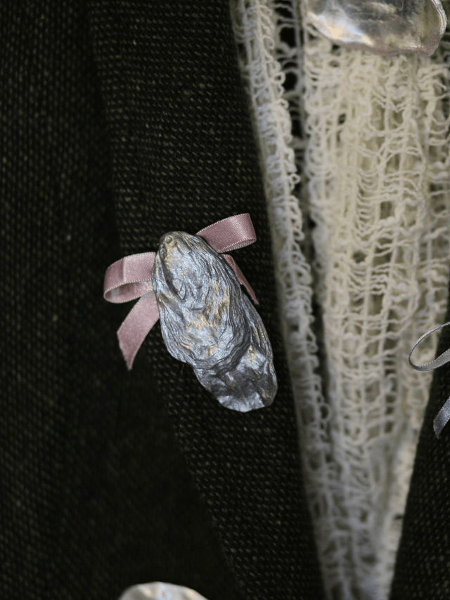 'coquette' brooch