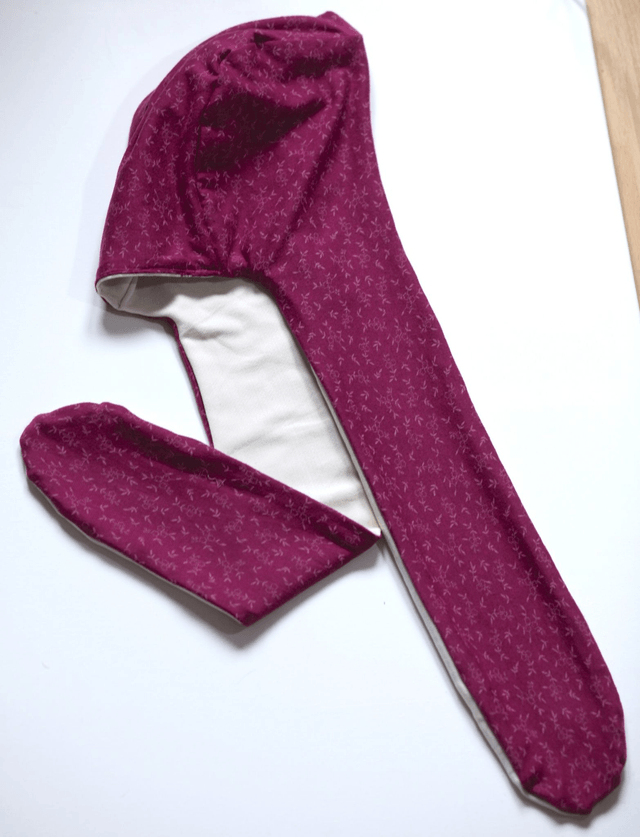 purple/white hood-scarf