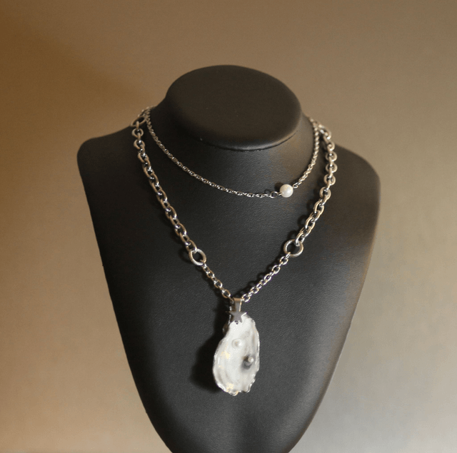 'silver oyster' necklace