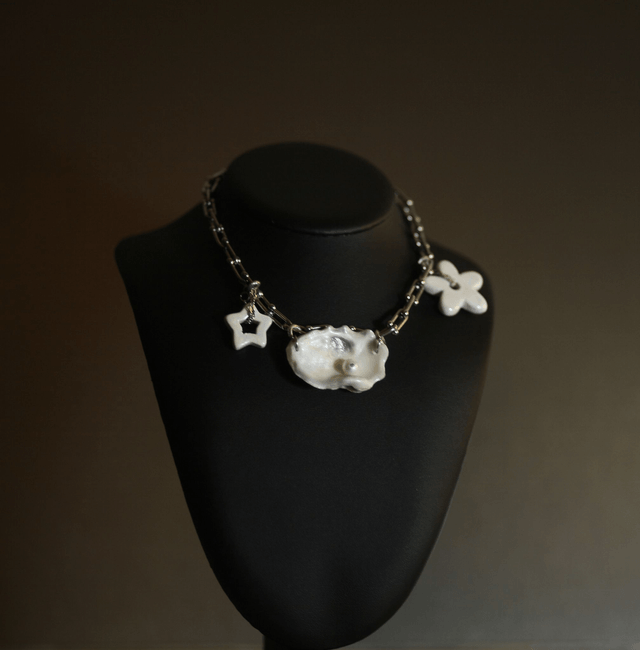 'oyster cream' necklace