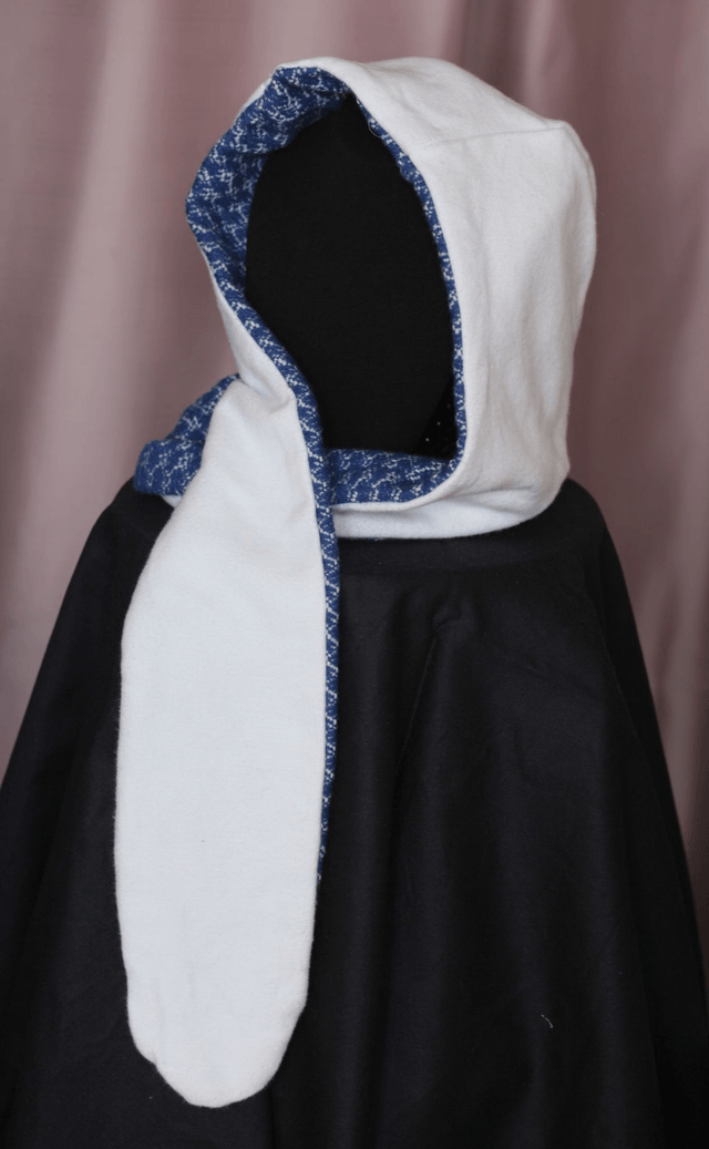 blue/white hood-scarf