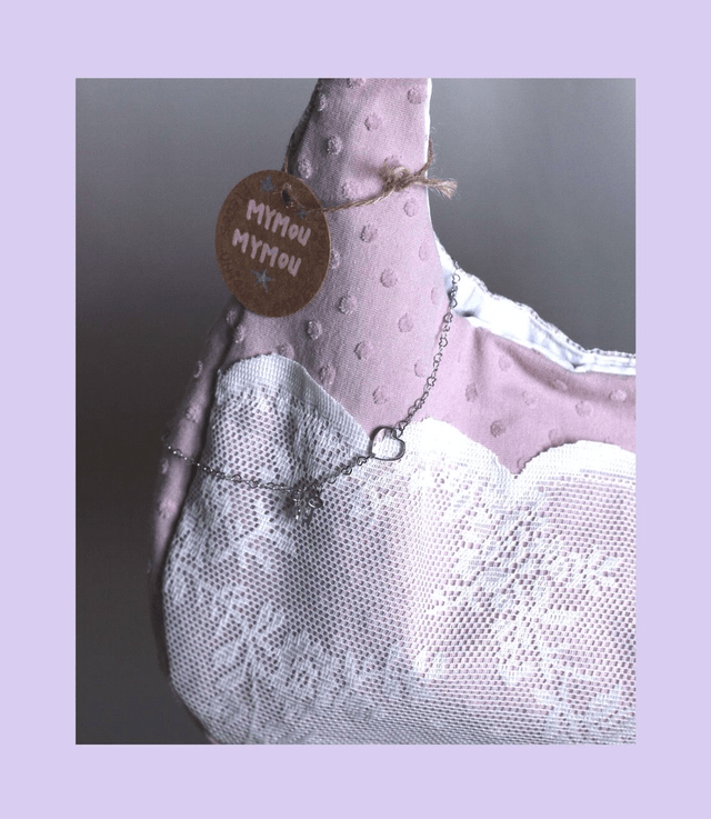 lace shoulder bag and chain