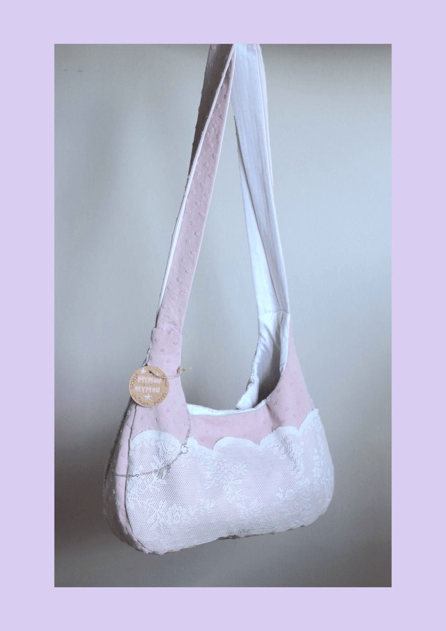 lace shoulder bag and chain