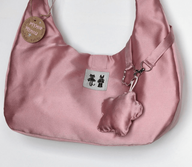 reversible shoulder bag and flower keychain